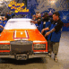 Pimp My Ride: L'quipe autour d'une Cadillac orange tune